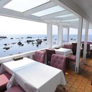 オシャレな空間 葉山でおすすめのカフェをご紹介 食べログ