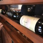 nobu - 入り口付近にあるワインボトルの飾り