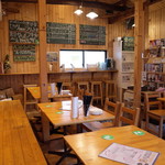 ビアプラスプラス - 二階