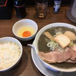 中華そば まるたけ - こいにぼ全部のせ 1030えんと蔵王地養卵のたまごかけごはん 160えん