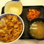 吉野家 - 鶏すき丼・味噌汁キムチセット