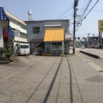 ファミリーレストラン 三ちゃん - 県道富山・高岡線沿いに店舗はある