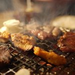 レトロ焼肉たろう食堂 - 