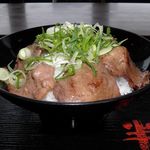 半田屋 - 牛タン丼 390円