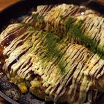 かばち - “京風ミックス焼”(900円)。「肉・ネギ・海老・イカ・コーン」のミックス焼き。