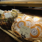 ジュウニブンベーカリー - 焼き菓子あり