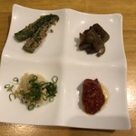 Hakata Buaiso - お通し、4人ぶん無くてもよくねどうせ食べ放題つけてます。