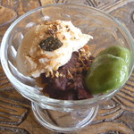 ライステラスカフェ - 摘みたてよもぎ白玉と白胡麻アイスの和パフェ
