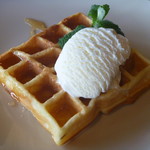 わをん - 焼きたてワッフル （はちみつ＆バニラアイス）