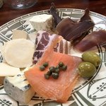 清加和 - 燻製とチーズ盛り