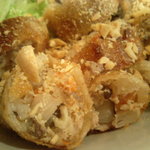 (食)越南 - ブン・チャー・ジョー（揚げ春巻きを乗せたタレつき麺）