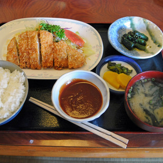 うま亭 - 料理写真:トンカツ定食