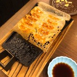 Yamauchinoujou - 羽根付き黒豚餃子