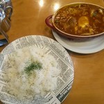 ローストチキンのバターマサラ。ライスは300g