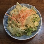 ドルガ - カレーセット（ベジタブル） ¥1,000 のサラダ