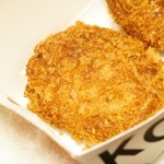 神戸コロッケ - ごま油香る牛タンのポテトコロッケ 292円