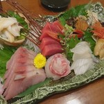 月乃兎 - お造り（5点盛り＆貝三種）