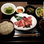 熟成焼肉 听 - 特選カルビ定食