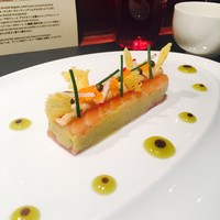 ラトリエ ドゥ ジョエル・ロブション - スモークサーモンポワローのプレッセ