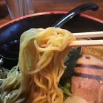 麺道服部 - 麺 リフトアップ