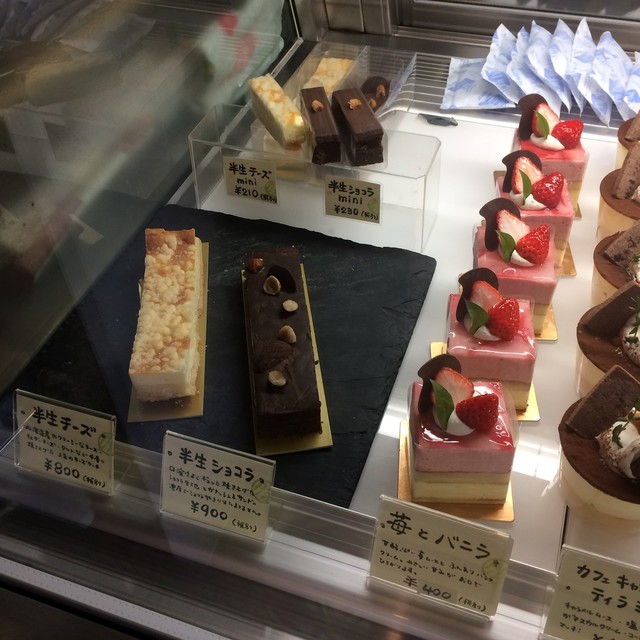 Pinon ピノン 広島 ケーキ 食べログ