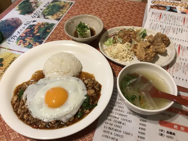 アジアン食堂 蓮華堂 （レンゲドウ） - 大阪難波/タイ料理 | 食べログ