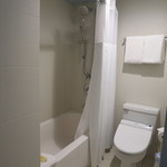 Hyatt Regency Waikiki Beach Resort and Spa - トイレはTOTOウォッシュレット付、シャワーの使い方は試行錯誤して習得(2018年4月)