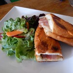 オフランプ - キューバ風サンドイッチ(冷燻ベーコン)