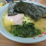 家系ラーメン 近藤家 - ラーメン(中)800円