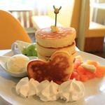 はちの巣カフェ - 1枚はハート型♥