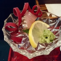 天ぷら酒房 西むら - 刺身・鰆、羅臼昆布、ビーツ