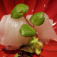 料理屋そうびき - ⑤石鯛(長崎県五島列島産・放血神経〆・3日熟成)
                
                ⑥アラ(長崎県五島列島産・放血神経〆・10日熟成)