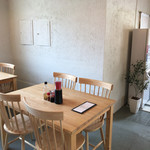 島豆腐と、おそば。真打田仲そば - 田仲そば(内観)