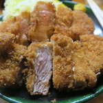 とんかつ春 - 特ロース断面つき