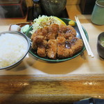 とんかつ春 - セット全体像、これで満腹