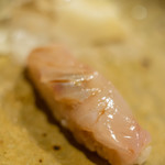 うを徳 - 明石（あかし）の眞鯛（まだひ）、一貫目弱（≒3.7kg）