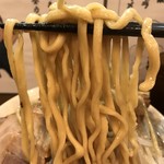 麺屋 歩夢 - 【2018.4.15】加水率やや高めの中太麺。