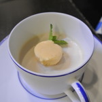 アキヒサ ハンダ - ほうじ茶のブランマンジェ