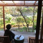 別邸 山風木 - 部屋とお庭。