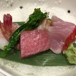 別邸 山風木 - お刺身アップ。マグロ大トロ。金目鯛。北寄貝。甘エビ。