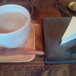 石かわ珈琲 - チーズケーキとホットカフェオレ♥