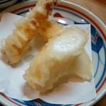 手打うどん かとう - ホワイトアスパラガスの天ぷら