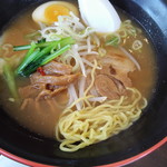 味亀 - 麺・クローズアップ