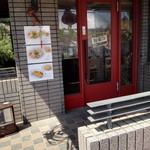 味亀 - 外観・2階入口