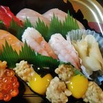 すし江戸 - 甘海老，うずら納豆