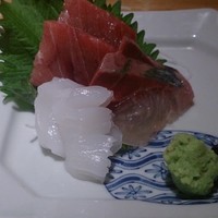 小割烹おはし 恵比寿 - 刺身はイカとマグロとハマチ