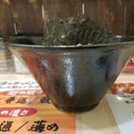 横浜家系ラーメン アメ村家 - 切立のどんぶり