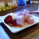 灯 - あまおういちごのわらび餅