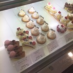 シュークリー - ケーキの商品ケース