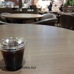 Deri Furansui Ommoru Asahikawaekimaeten - アイスコーヒーとテーブル席